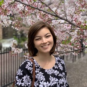 Meet your Posher, Adrienne